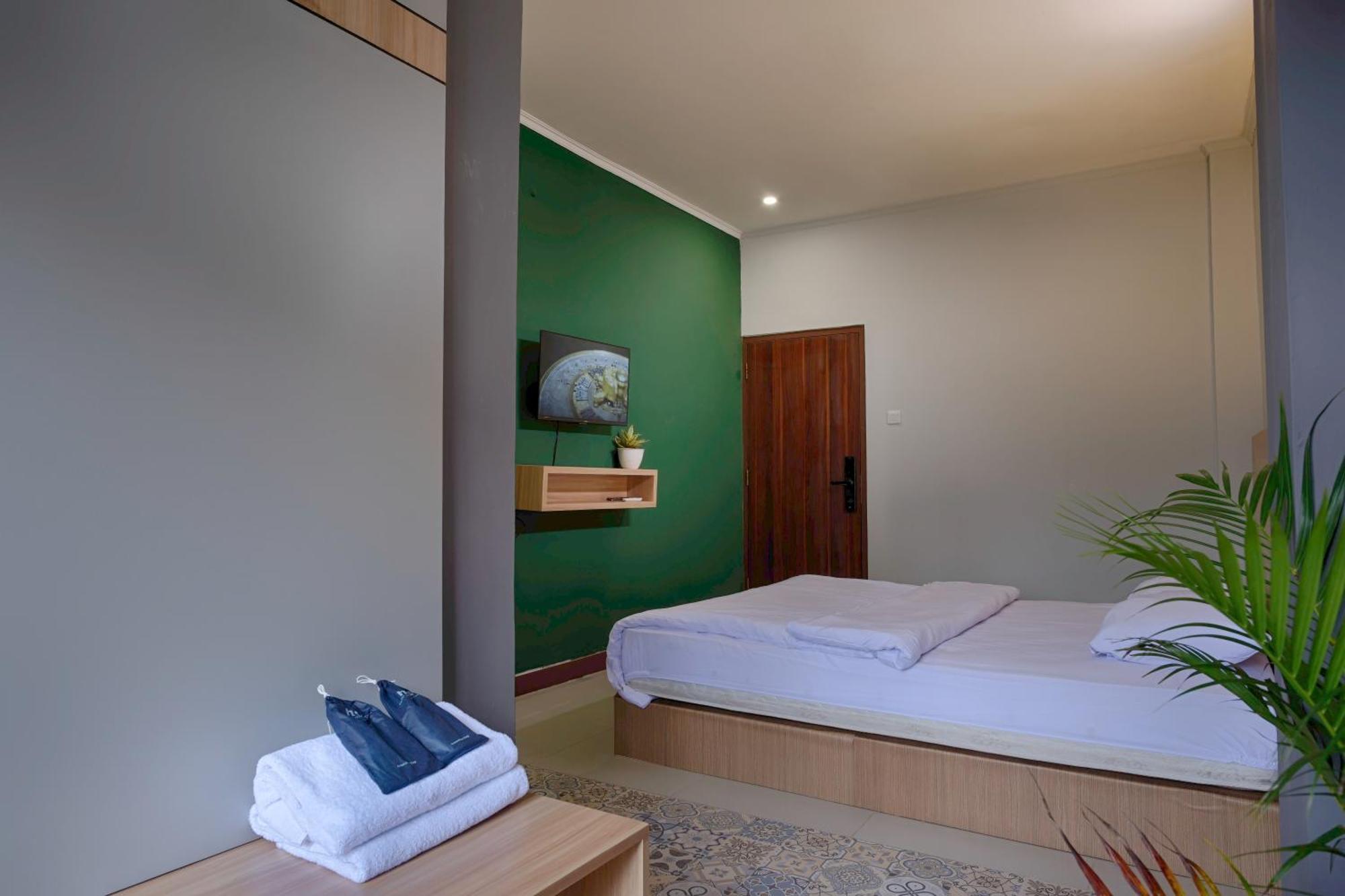 Hubs Hostel Yogyakarta Exterior foto